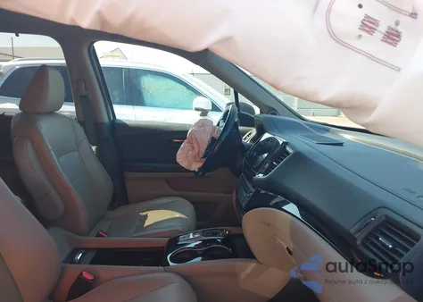 2019 Honda Pilot Touring from USA, damaged, VIN 5FNYF5H60KB004965